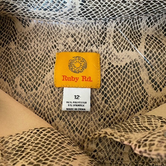 Good looking jacket Python look in cream and brown. Size 12 Ruby Rd - Picture 11 of 11